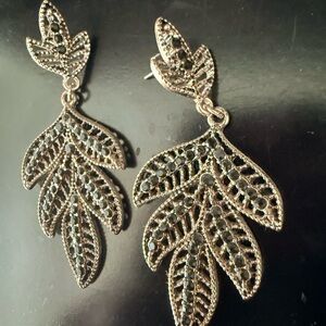 Elegant Black Leaf Drop Earrings